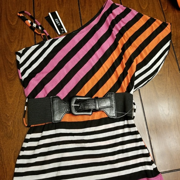 One Shoulder Top - Picture 4 of 8